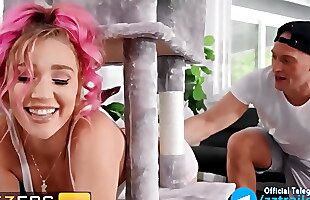(kendra sunderland) is the perfect package but she is clumsy as fuck she gets stuck needs (zac's) help brazzers